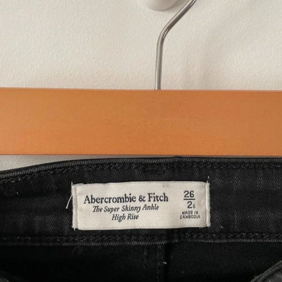 Abercrombie & Fitch High Rise Super Skinny Ankle Distressed Jeans 26 Short / 2S - Picture 8 of 9